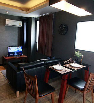 S Bloc Saladaeng Bed & Breakfast